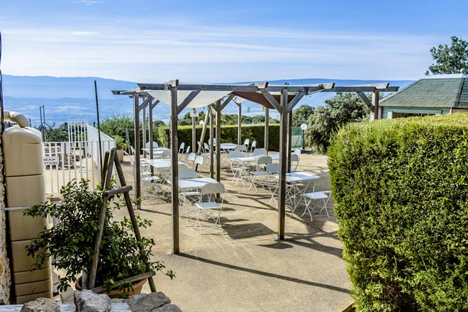 buitenterras zwembad camping des sources